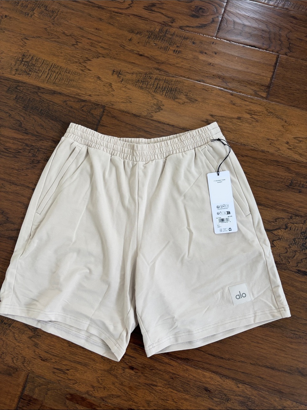 ALO Yoga Men's Bone  Shorts L